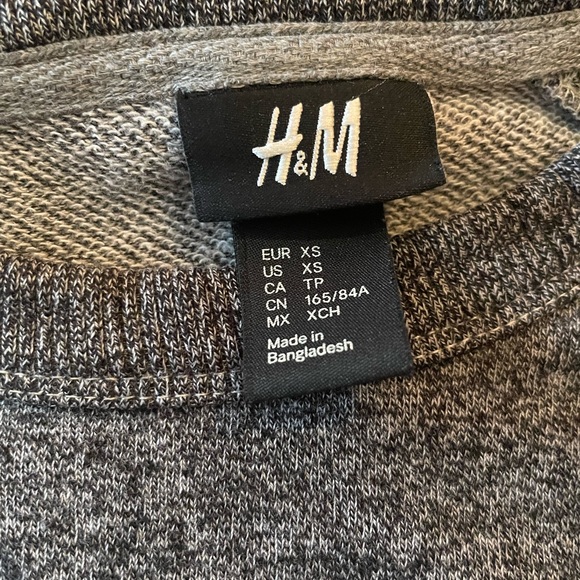 Mens XS H&M Gray Crewneck - Picture 5 of 5